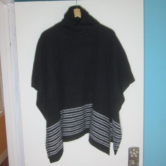 Michael Kors Black Knit Pullover Textured Metallic Stripe Poncho -One Size - Picture 12 of 12